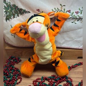 2005 Tumble Time Tigger 12” Fisher Price Mattel Toy